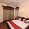Отель OYO 12477 DLF Phase 2, фото 36
