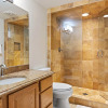 Отель Riverside Condos C102 by Avantstay Condo Close To Downtown, Town Park & Ski Lift #8, фото 12