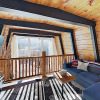 Отель Rustic-chic Remodel W/ Fireplace, Deck & Hot Tub! 3 Bedroom Cabin, фото 18