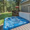 Отель Recharge By The River 3 Bedroom Home by NW Comfy Cabins by RedAwning, фото 28