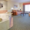 Отель Holiday Inn Express & Suites Covington, an IHG Hotel, фото 7