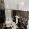 Отель Entire 4 Bed House - Monthly Discount - By Centre, фото 9