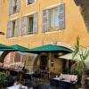 Отель Charming Apartment in the heart of Valbonne Village, фото 1