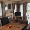 Отель 2-bed Caravan - Oakdene Forest Park, фото 13