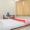 Отель OYO Flagship 15921 Hotel Golden Rock, фото 16