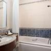Отель Ramada by Wyndham Bucharest Majestic, фото 9