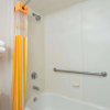 Отель La Quinta Inn & Suites by Wyndham Jacksonville Butler Blvd, фото 10