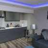 Отель Aphrodite Suites Huddersfield, фото 6