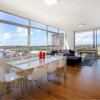 Отель Moore to See - Modern and Spacious 3BR Zetland Apartment with Views over Moore Park, фото 7