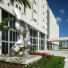 Отель DoubleTree by Hilton Miami - Doral, FL, фото 8