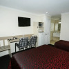 Отель Amber Lodge Motel, фото 5