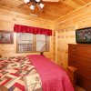 Отель Smoky Mountain Getaway - Five Bedroom Cabin, фото 13