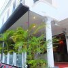 Отель Yani Hotel, фото 1