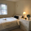 Отель Short Breaks - Harcourt Way, фото 3
