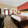 Отель La Quinta Inn & Suites by Wyndham Leesville Ft. Polk, фото 3