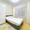Отель 105m2 Central 3 BR new apartment w airport pickup, фото 7
