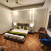Отель Square 9 Inn - Near Fortis & Huda City Centre, фото 4
