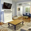 Отель Downtown Savannah Oasis 4 BR 3 BA, фото 11