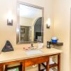 Отель Econo Lodge Inn & Suites East, фото 42