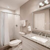Отель Orangewood Suites, фото 8