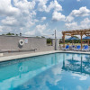 Отель Quality Inn & Suites Spring Lake - Fayetteville Near Fort Liberty, фото 1