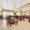 Отель Quality Inn & Suites Galveston - Beachfront, фото 31