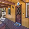 Отель Crestline Cabin w/ Deck: Lakes, Hiking & More, фото 9