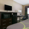 Отель Super 8 by Wyndham Grand Prairie North, фото 5