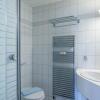 Отель Hitrental Chapel Bridge Apartments, фото 7