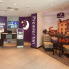Отель Premier Inn Wigan Town Centre, фото 9