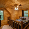 Отель Tree Top Getaway Log House with Views | NFL Sunday Ticket Included, фото 5