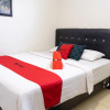 Отель RedDoorz near Setrasari Mall 4, фото 16