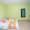 Отель OYO Rooms Jalan Danga Sutera, фото 11