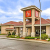 Отель Econo Lodge Inn & Suites, фото 1