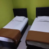 Отель OYO 92224 Hotel Tris, фото 19