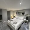 Отель Beautiful 1-bed Modern Luxury Apartment in Luton, фото 8