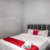 Отель RedDoorz near Manhattan Square Medan, фото 10