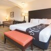 Отель La Quinta Inn & Suites by Wyndham Glen Rose, фото 25