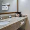 Отель Quality Inn & Suites Vancouver North, фото 10