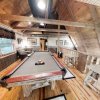 Отель Streamsong Secluded Creek View Cabin with Hot Tub and Pool Table by RedAwning, фото 15