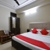 Отель OYO 26909 Hotel Paras, фото 6