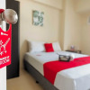 Отель RedDoorz Plus @ Yeesort Ledesco Village Lapaz Iloilo City - Vaccinated Staff, фото 2