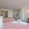 Отель Castle Beach Suites by Vacation Media, фото 10