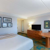 Отель La Quinta Inn & Suites by Wyndham Jacksonville Butler Blvd, фото 3
