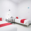 Отель RedDoorz Plus @ Manokwari City Center, фото 17