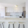 Отель 5 'Casuarina's ' 33 Soldiers Point Road - superb waterfront unit, фото 10