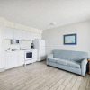Отель Holiday Terrace Beachfront Hotel, a By The Sea Resort, фото 26