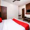 Отель OYO 26589 Hotel Royal Town, фото 7