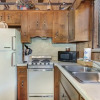 Отель Rays Chalet - Unique and Cozy Riverfront Home!, фото 4