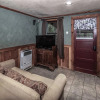 Отель Hideaway, 1 Bedroom, Wood Burning Stove, Midtown, Sleeps 3, фото 3